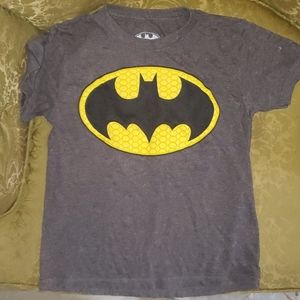 Size 4/5 boys batman tee
